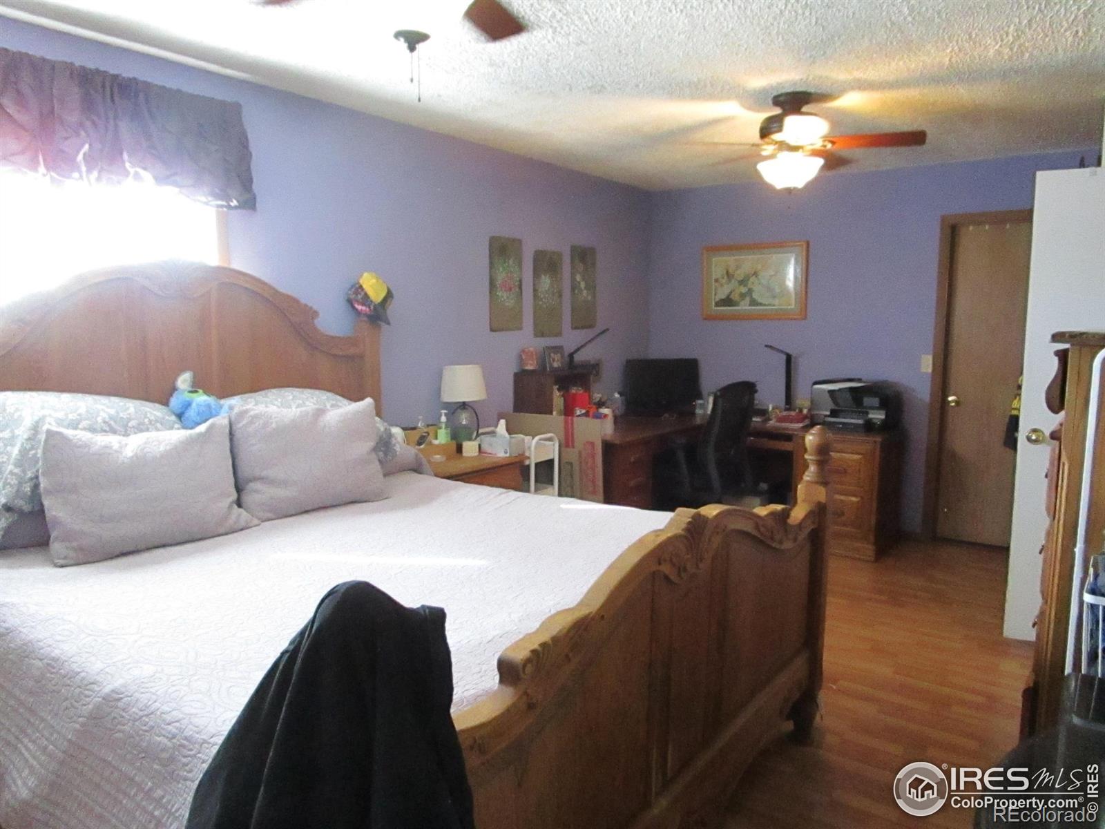 MLS Image #8 for 322  vine street,burlington, Colorado