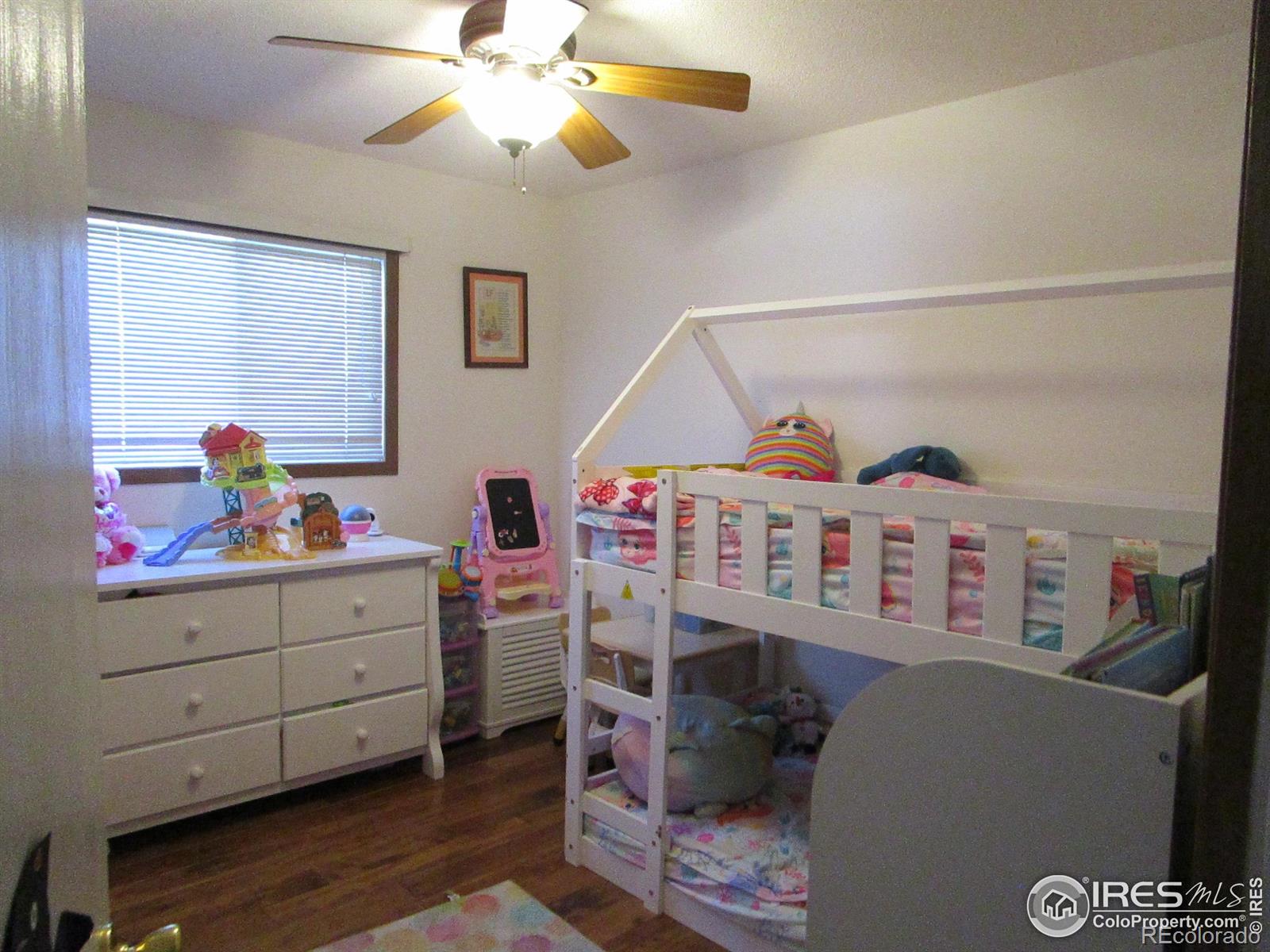 MLS Image #9 for 322  vine street,burlington, Colorado