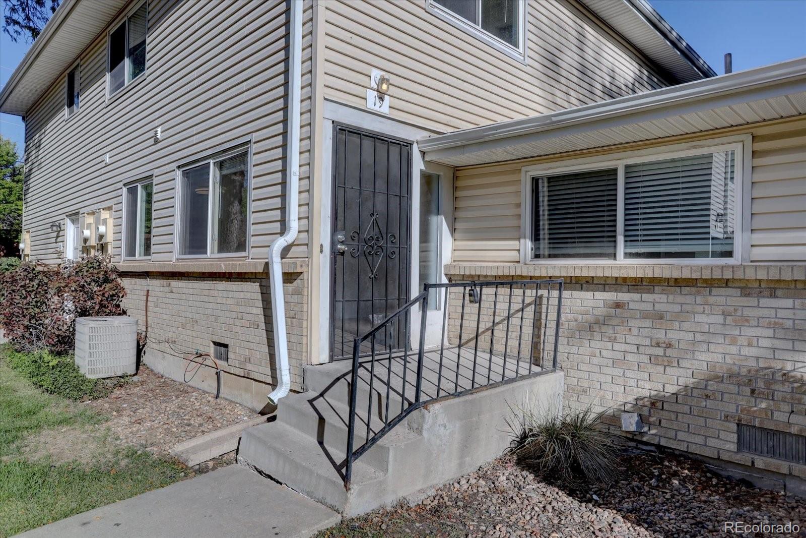 MLS Image #2 for 9005 e lehigh avenue 19,denver, Colorado