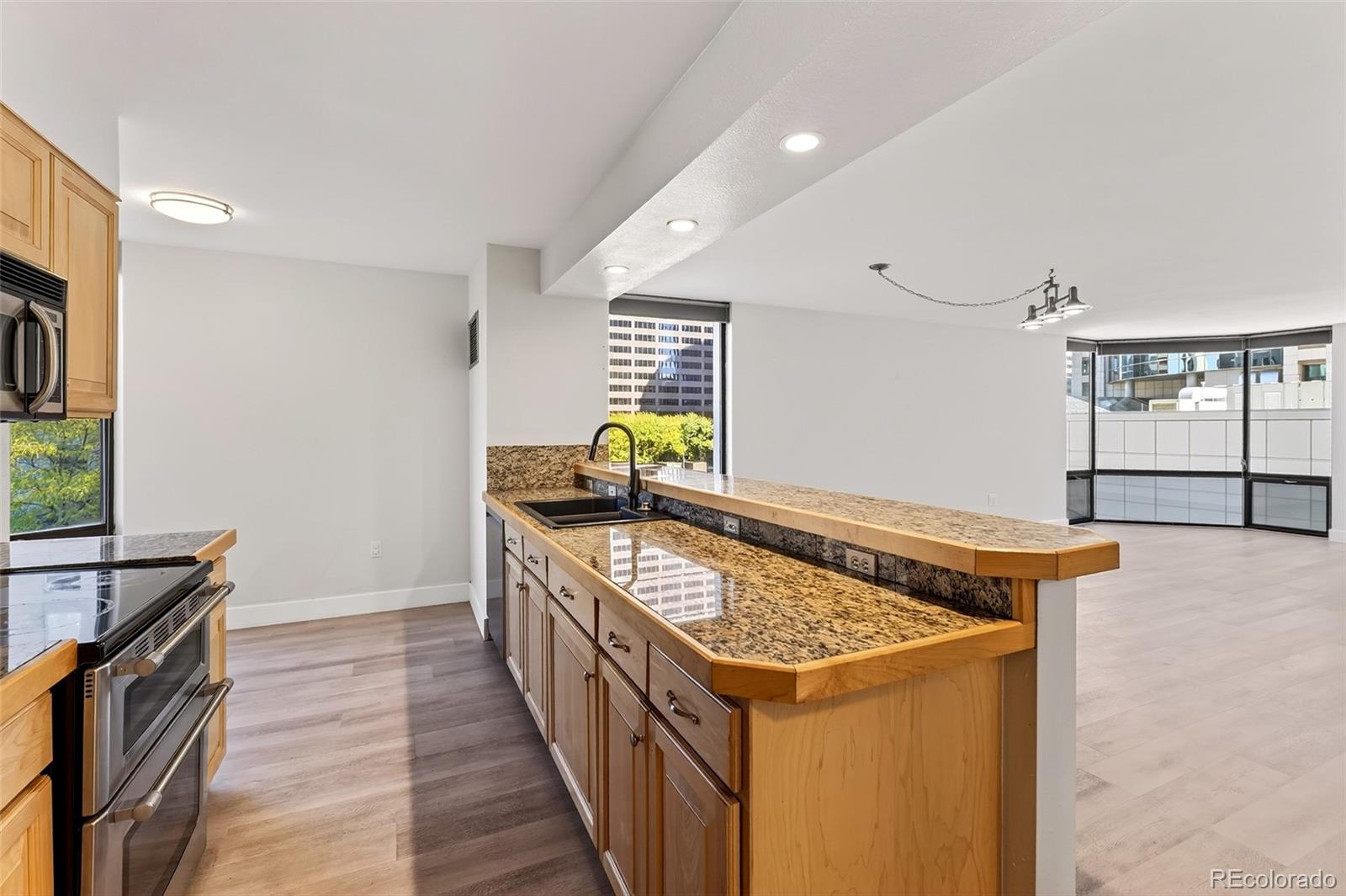 MLS Image #5 for 1625  larimer  505,denver, Colorado