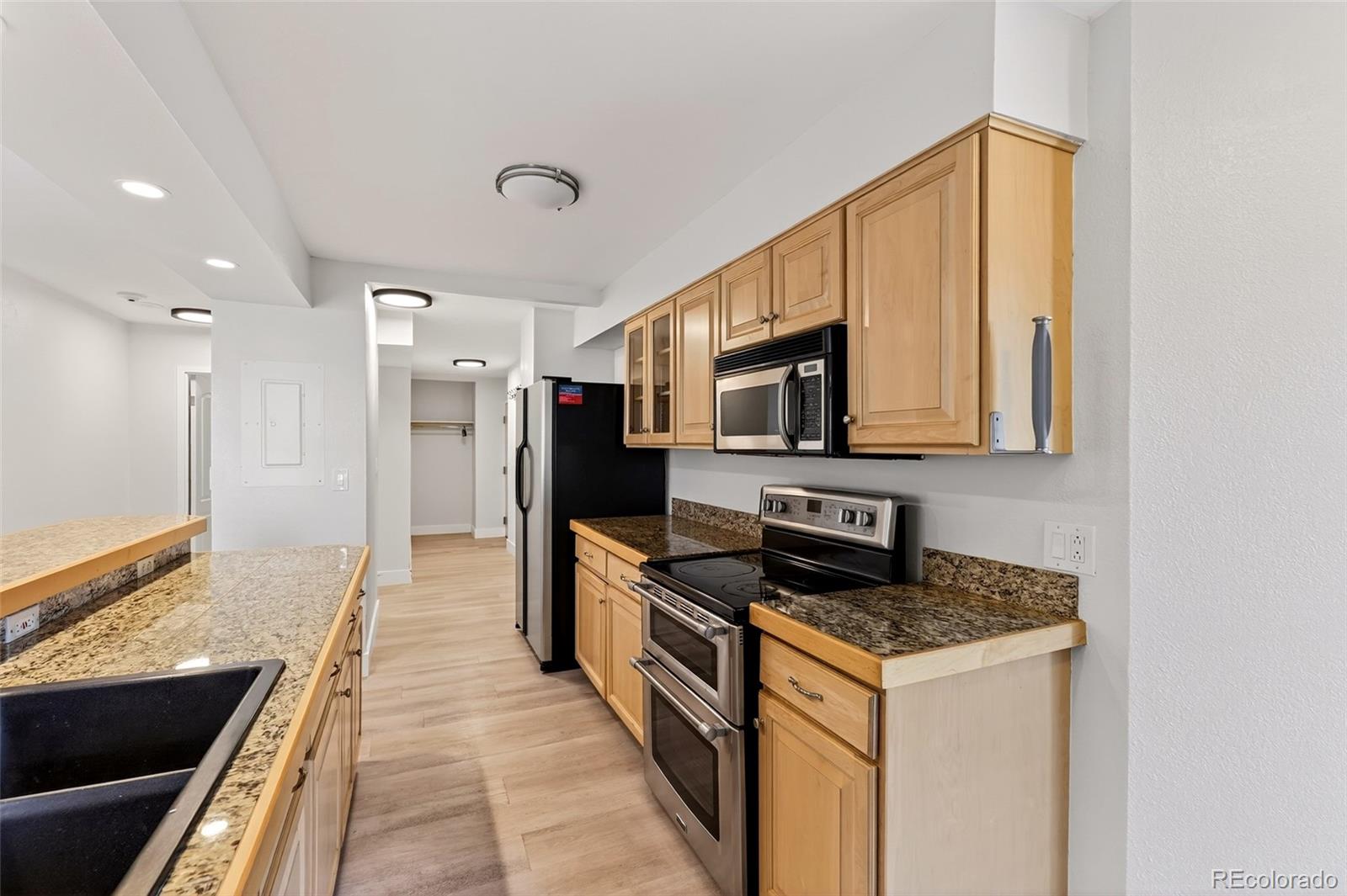 MLS Image #7 for 1625  larimer  505,denver, Colorado
