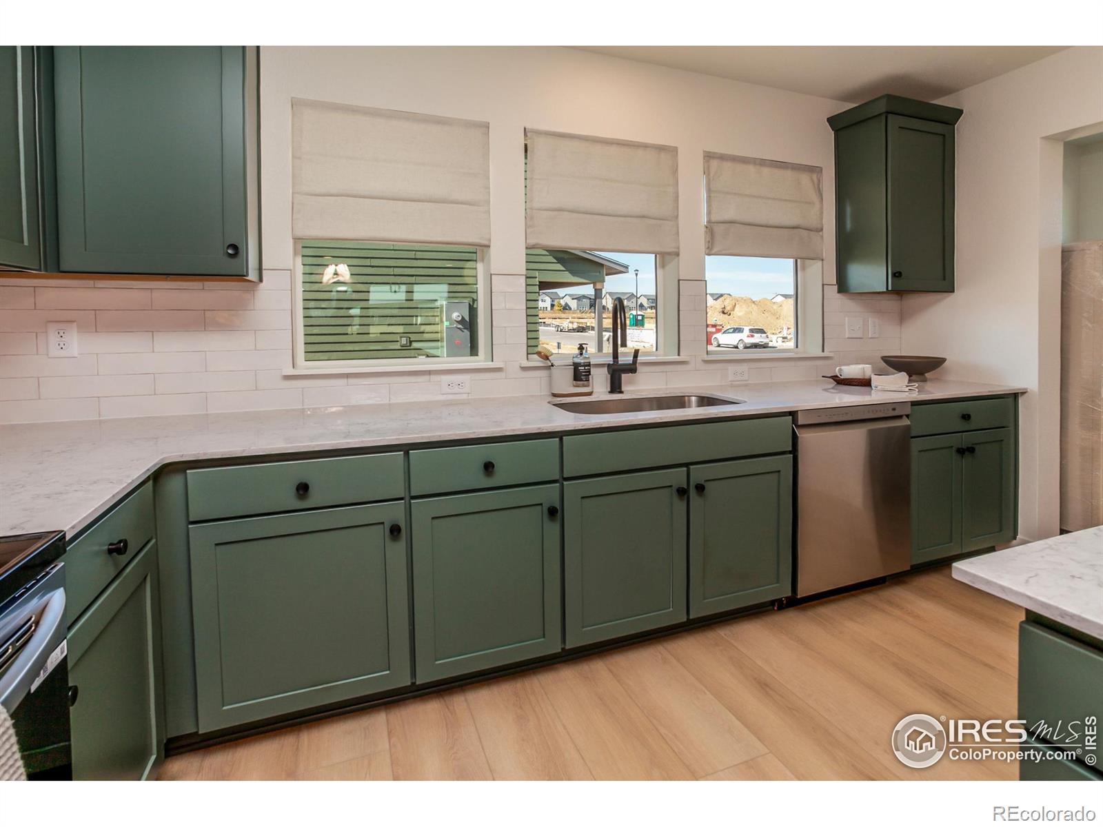 MLS Image #18 for 975  trumpet lane,windsor, Colorado