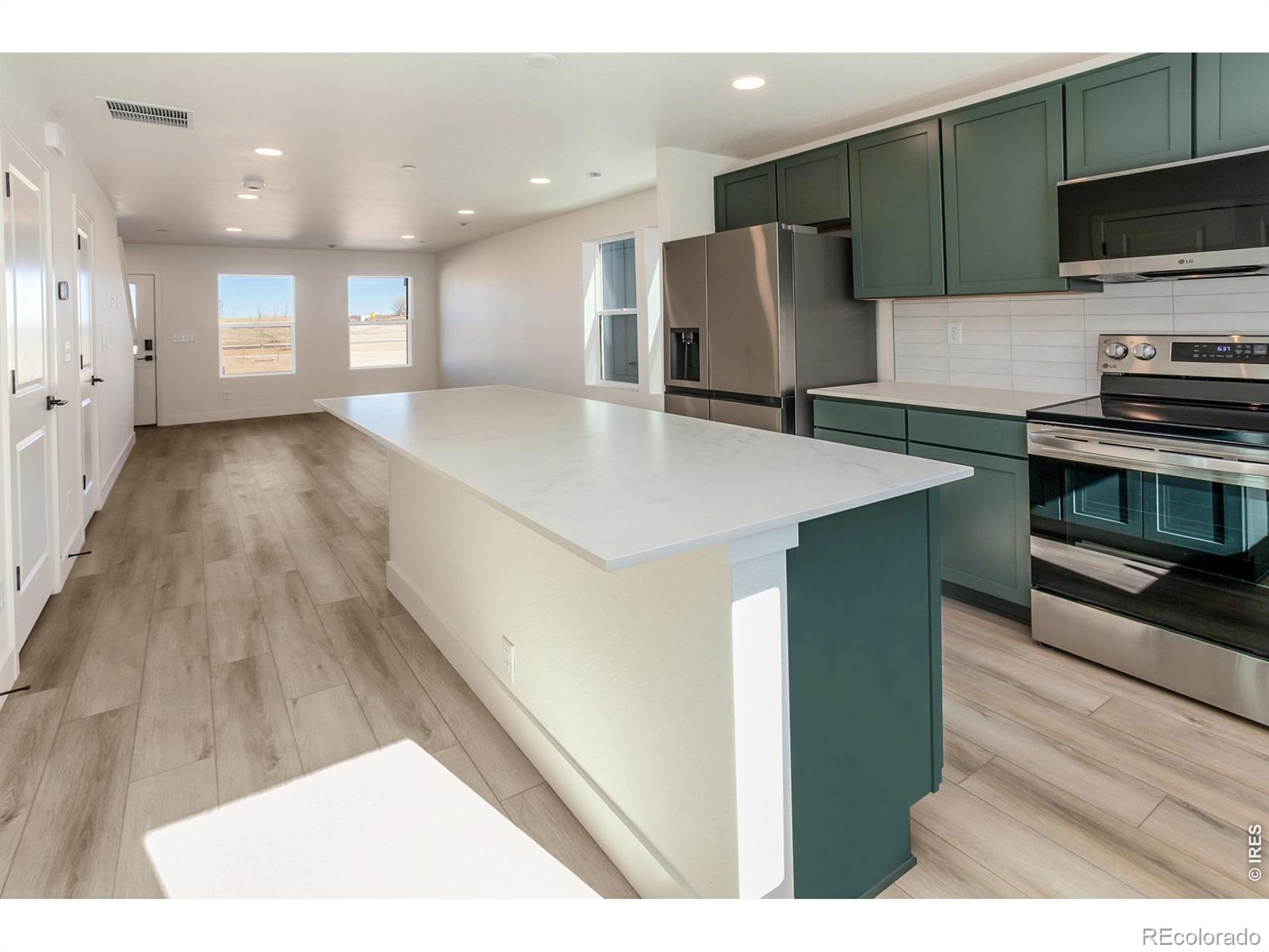 MLS Image #13 for 977  trumpet lane,windsor, Colorado