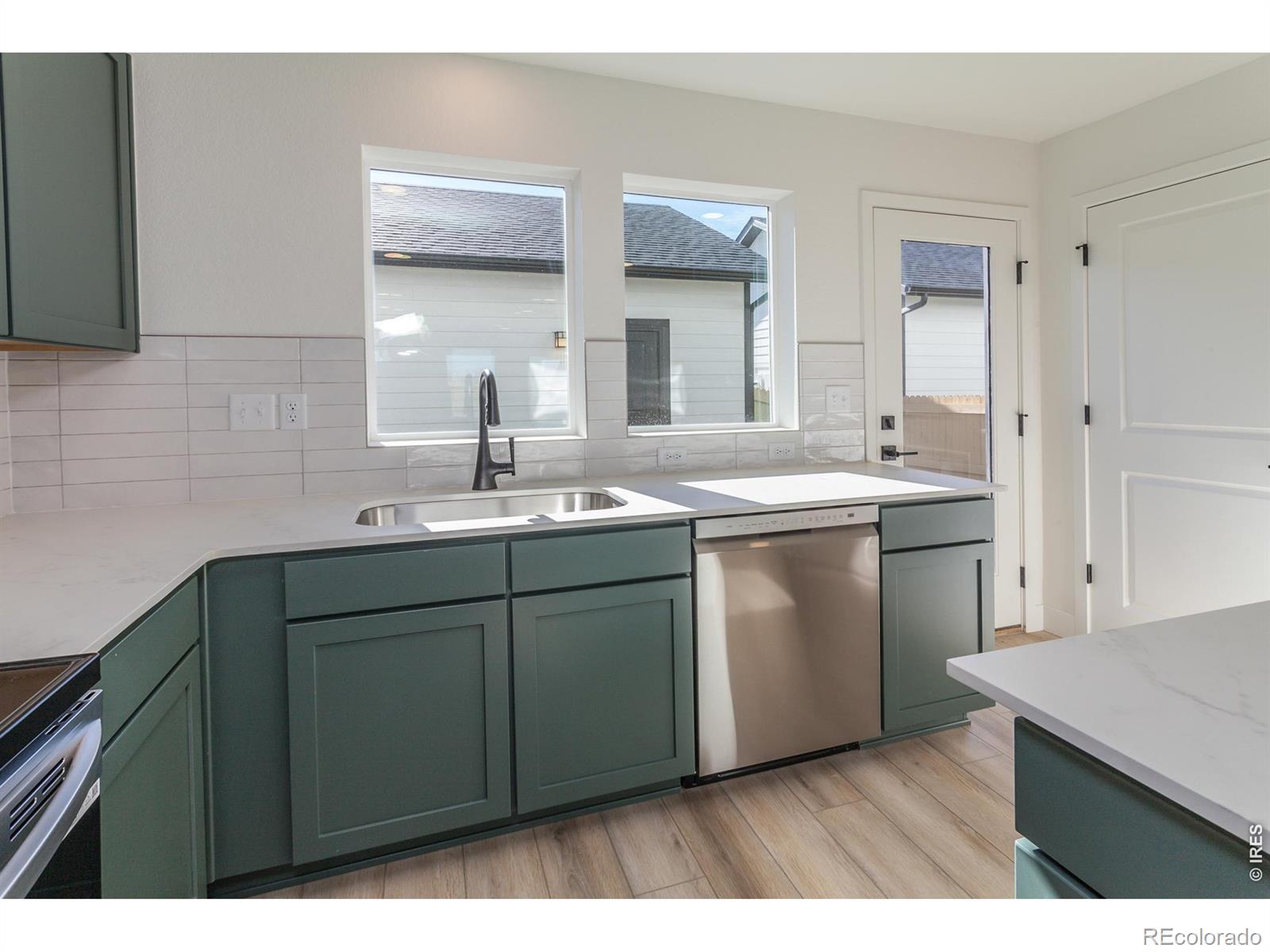 MLS Image #15 for 977  trumpet lane,windsor, Colorado