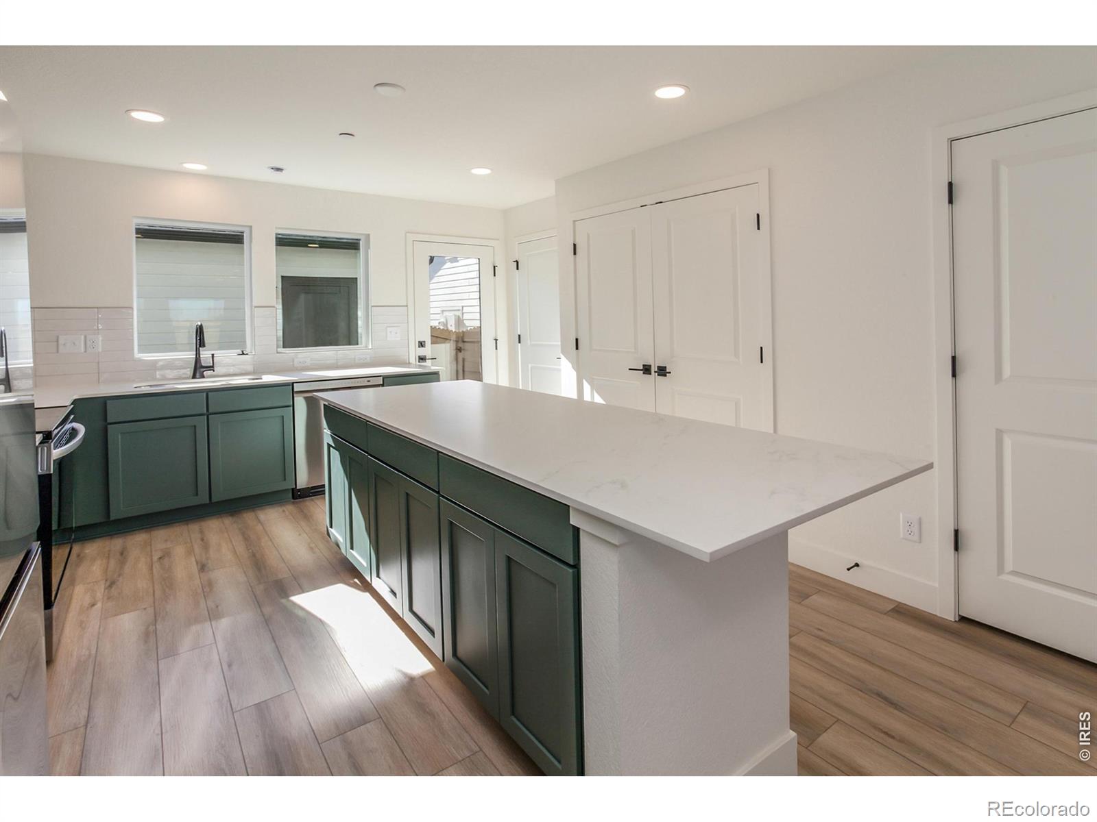 MLS Image #8 for 977  trumpet lane,windsor, Colorado