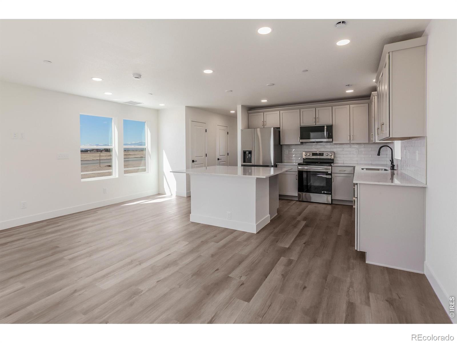MLS Image #18 for 981  trumpet lane,windsor, Colorado