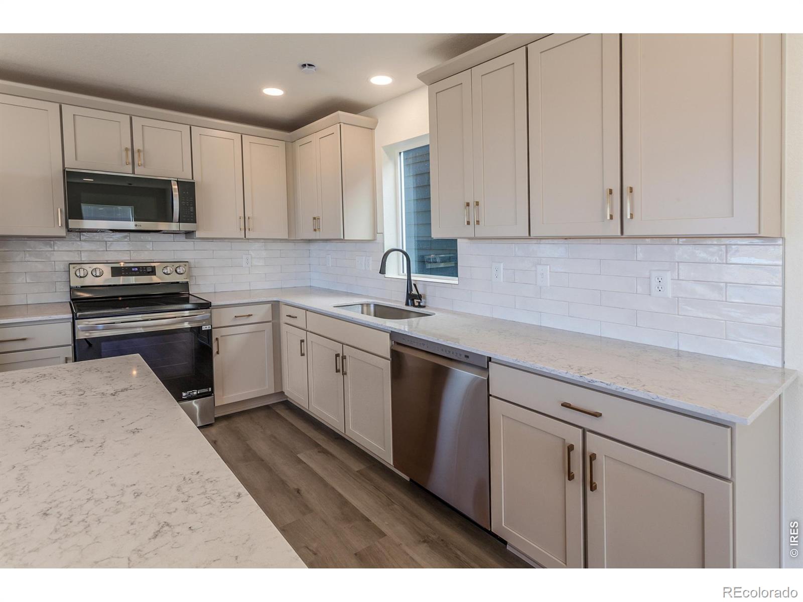 MLS Image #19 for 981  trumpet lane,windsor, Colorado