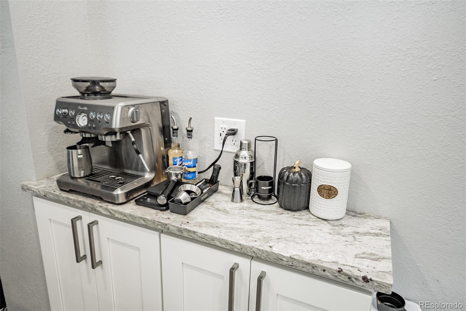 MLS Image #10 for 2569 e cresthill avenue,centennial, Colorado
