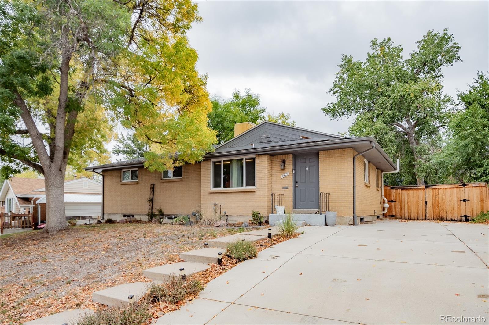 MLS Image #2 for 2569 e cresthill avenue,centennial, Colorado