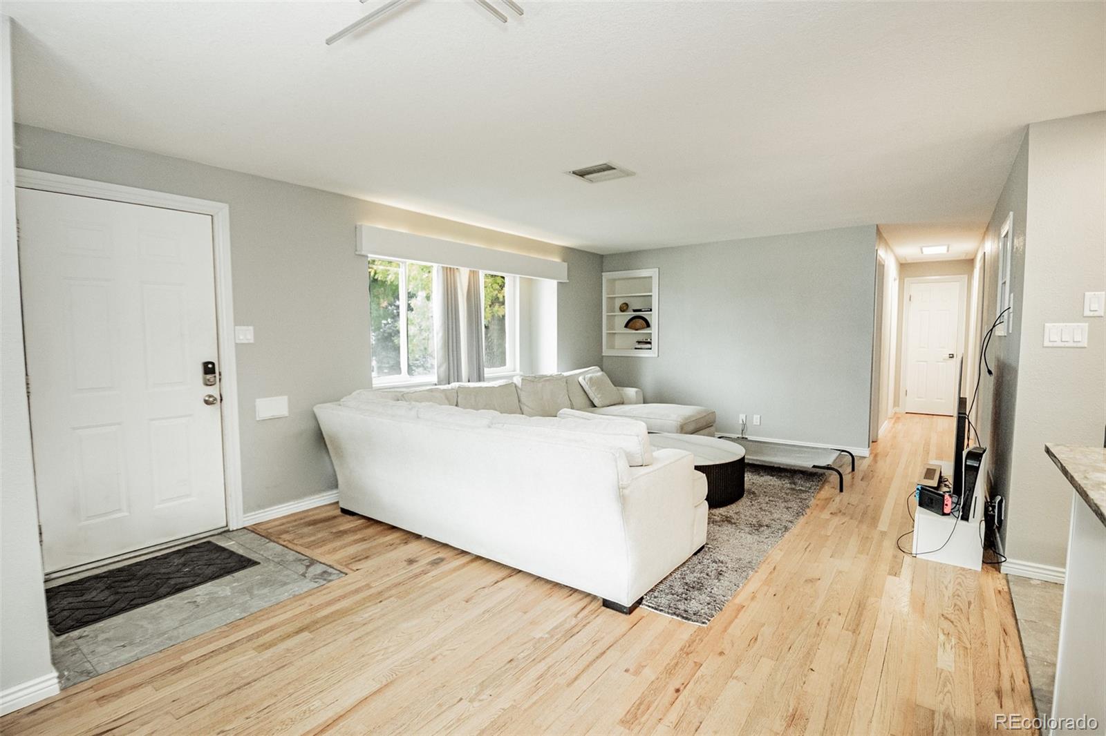 MLS Image #3 for 2569 e cresthill avenue,centennial, Colorado