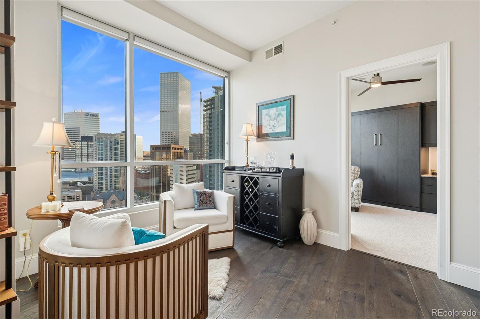 MLS Image #11 for 2001  lincoln street 1810,denver, Colorado