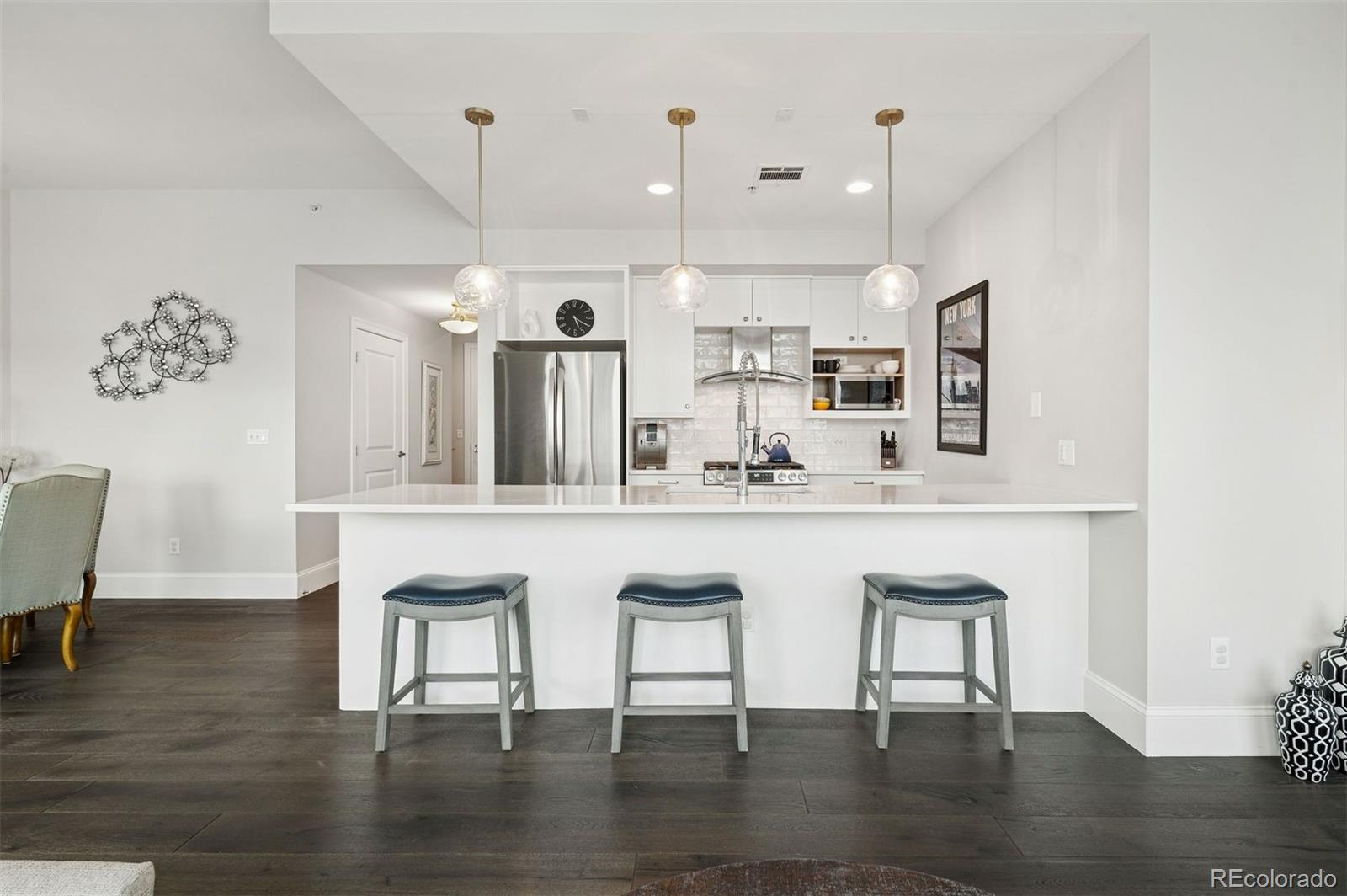 MLS Image #19 for 2001  lincoln street 1810,denver, Colorado