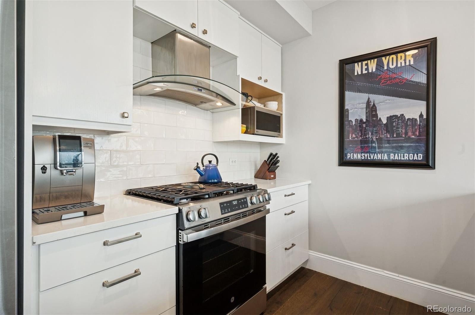 MLS Image #23 for 2001  lincoln street 1810,denver, Colorado
