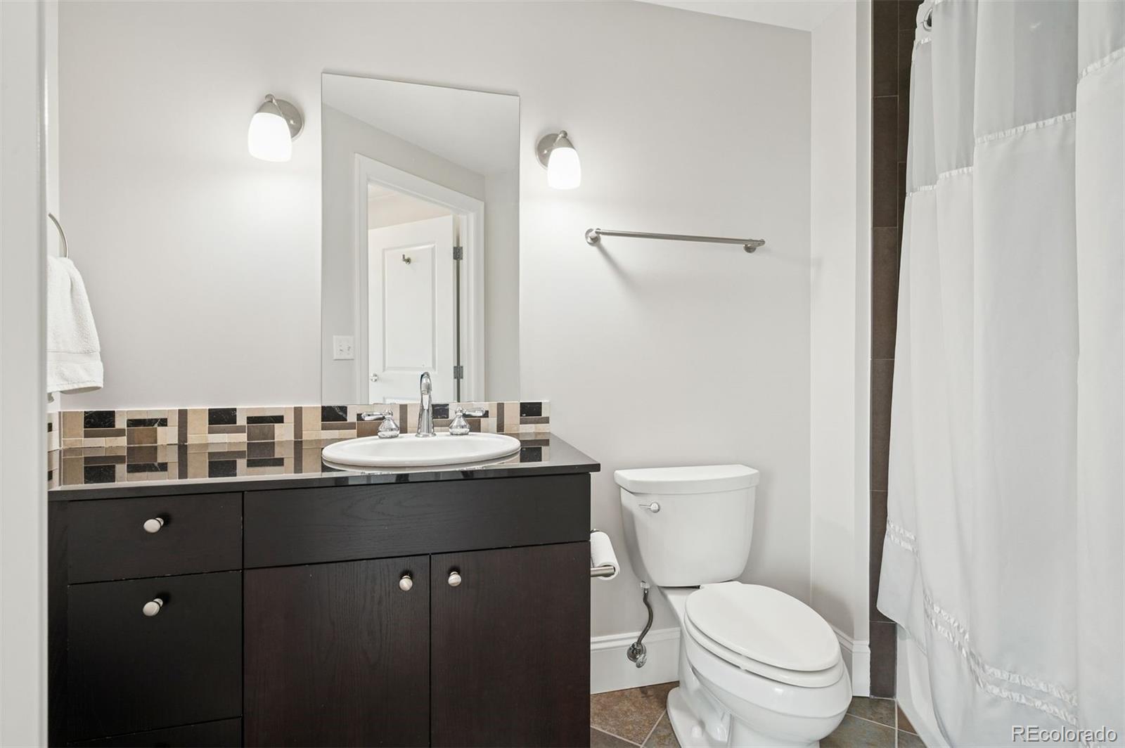 MLS Image #33 for 2001  lincoln street 1810,denver, Colorado