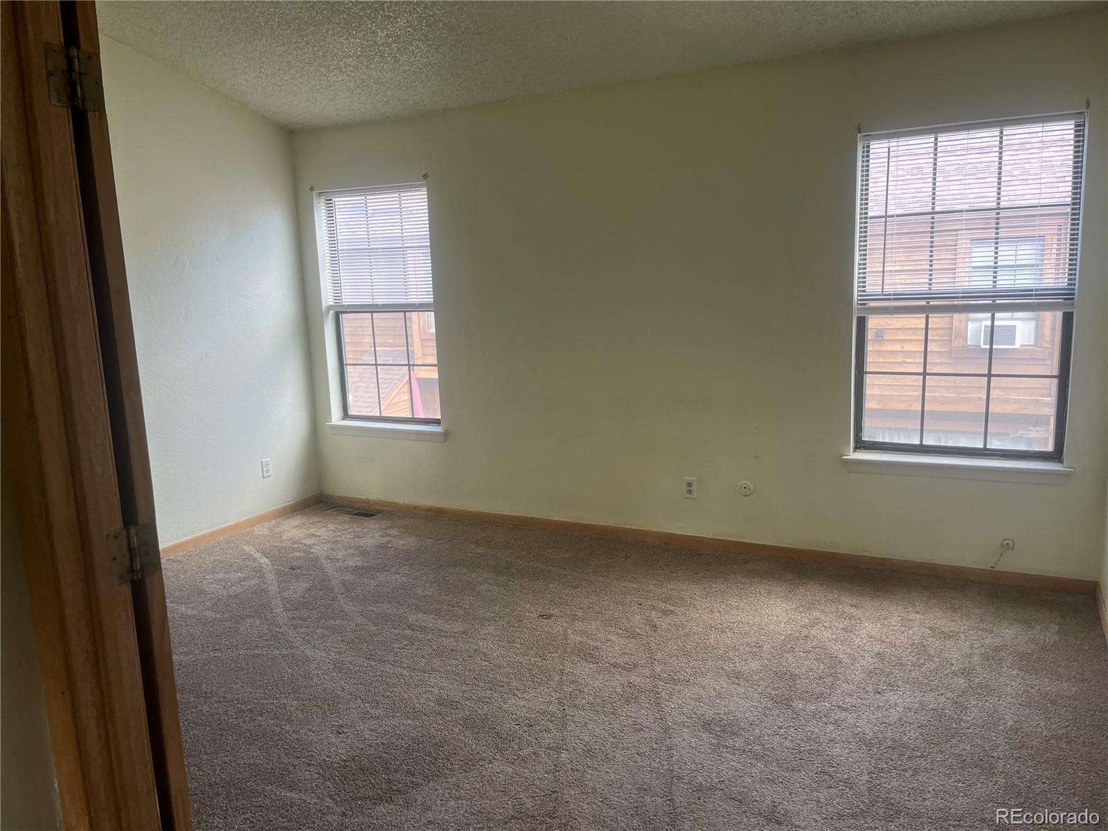MLS Image #10 for 2529  devonshire court,denver, Colorado