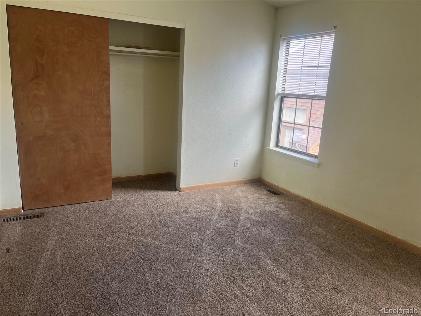 MLS Image #11 for 2529  devonshire court,denver, Colorado