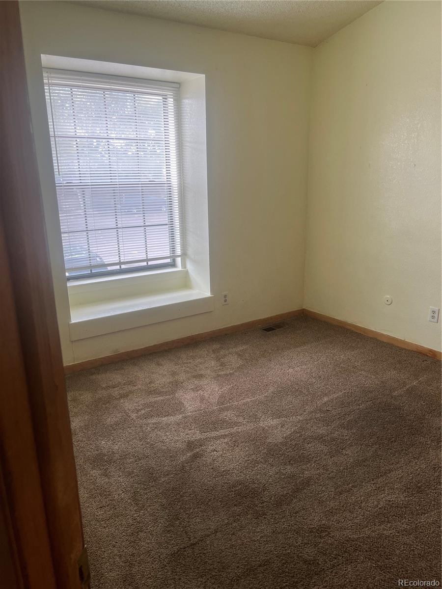 MLS Image #12 for 2529  devonshire court,denver, Colorado