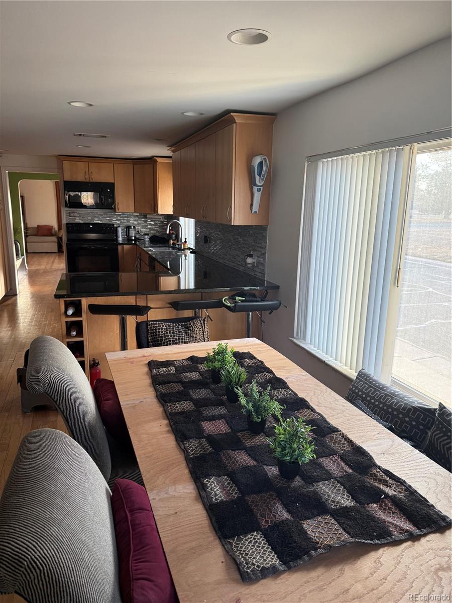 MLS Image #18 for 2901  monaco parkway,denver, Colorado