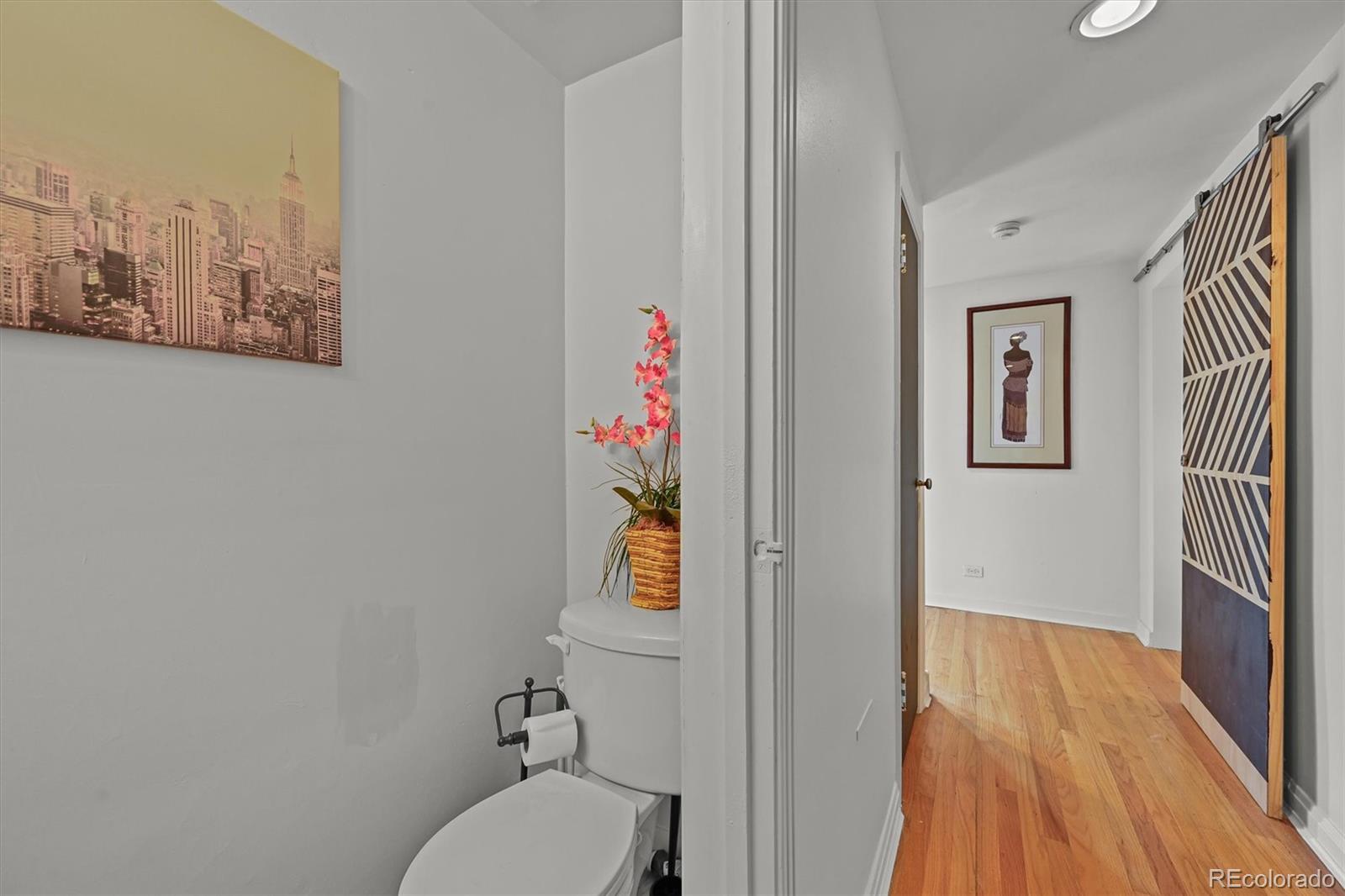 MLS Image #21 for 2901  monaco parkway,denver, Colorado