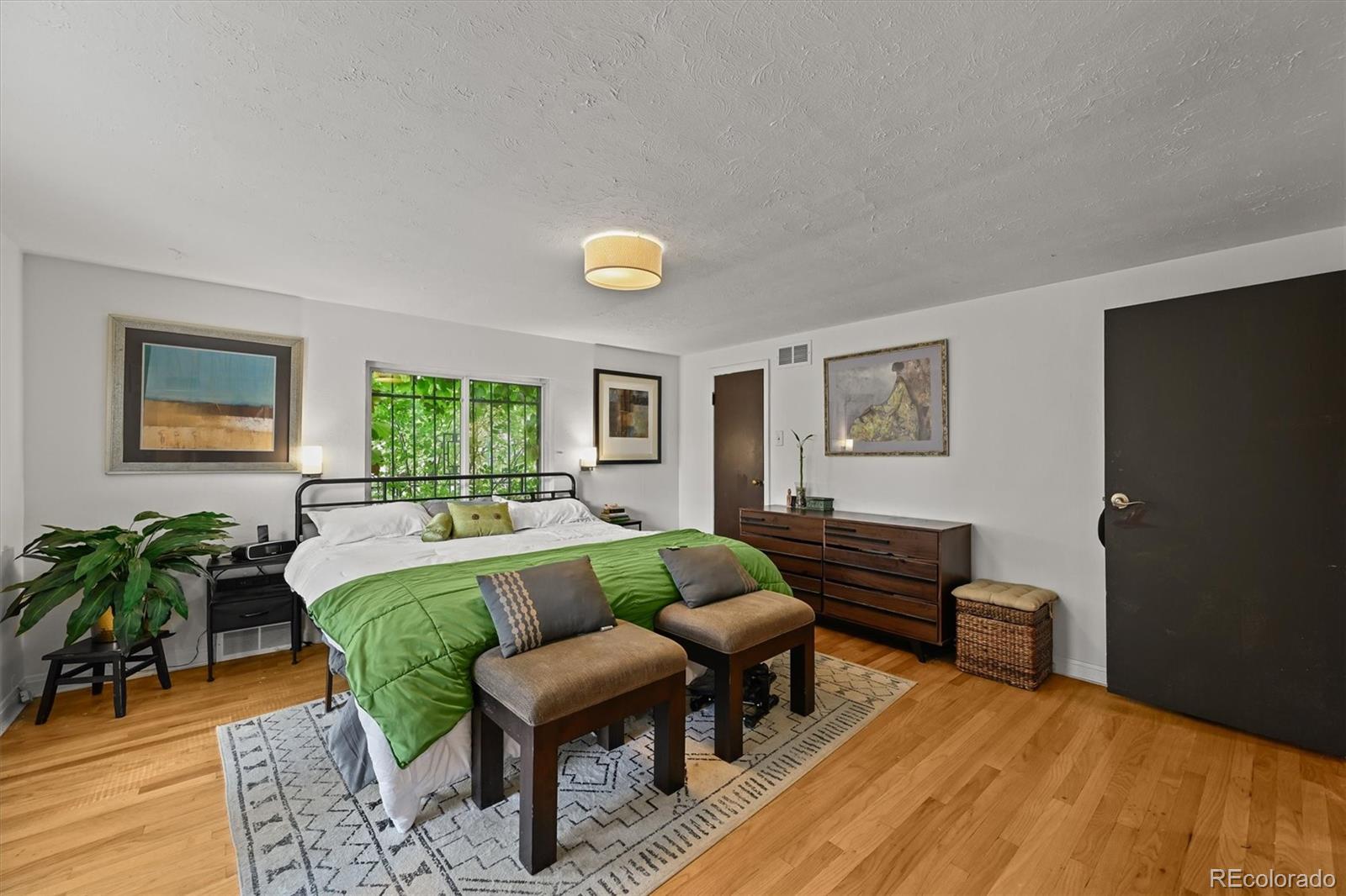 MLS Image #22 for 2901  monaco parkway,denver, Colorado