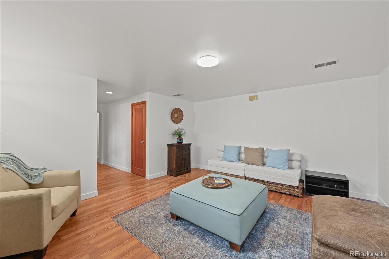 MLS Image #34 for 2901  monaco parkway,denver, Colorado