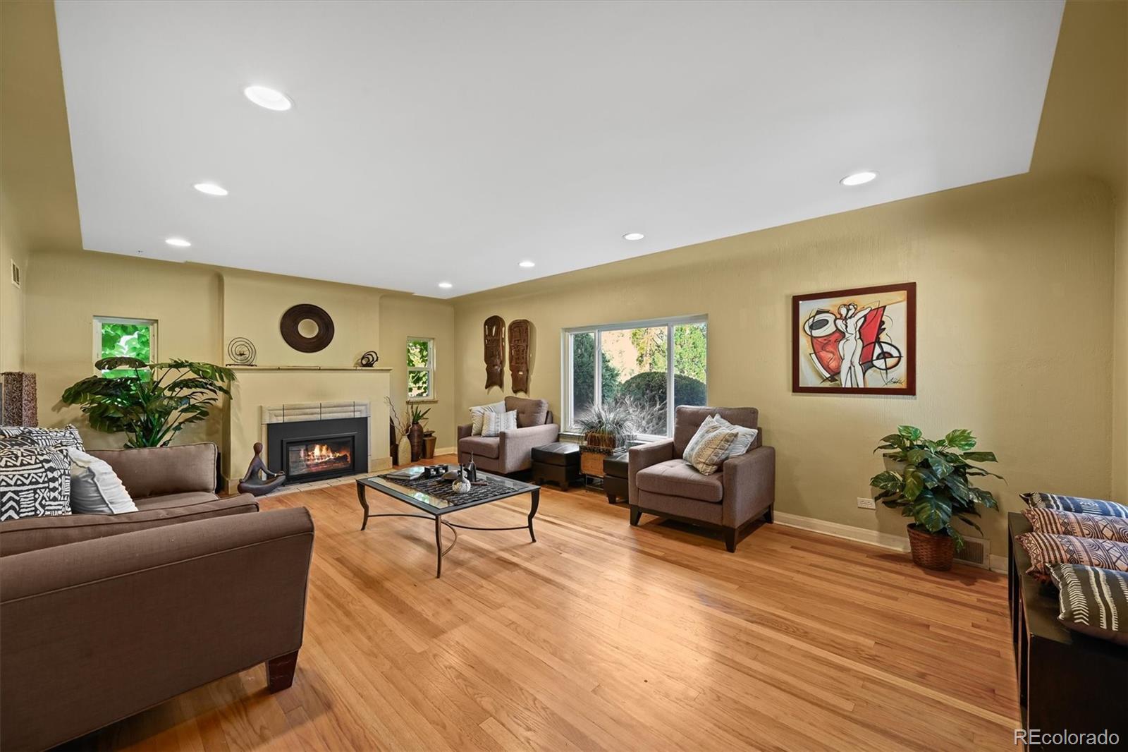 MLS Image #5 for 2901  monaco parkway,denver, Colorado