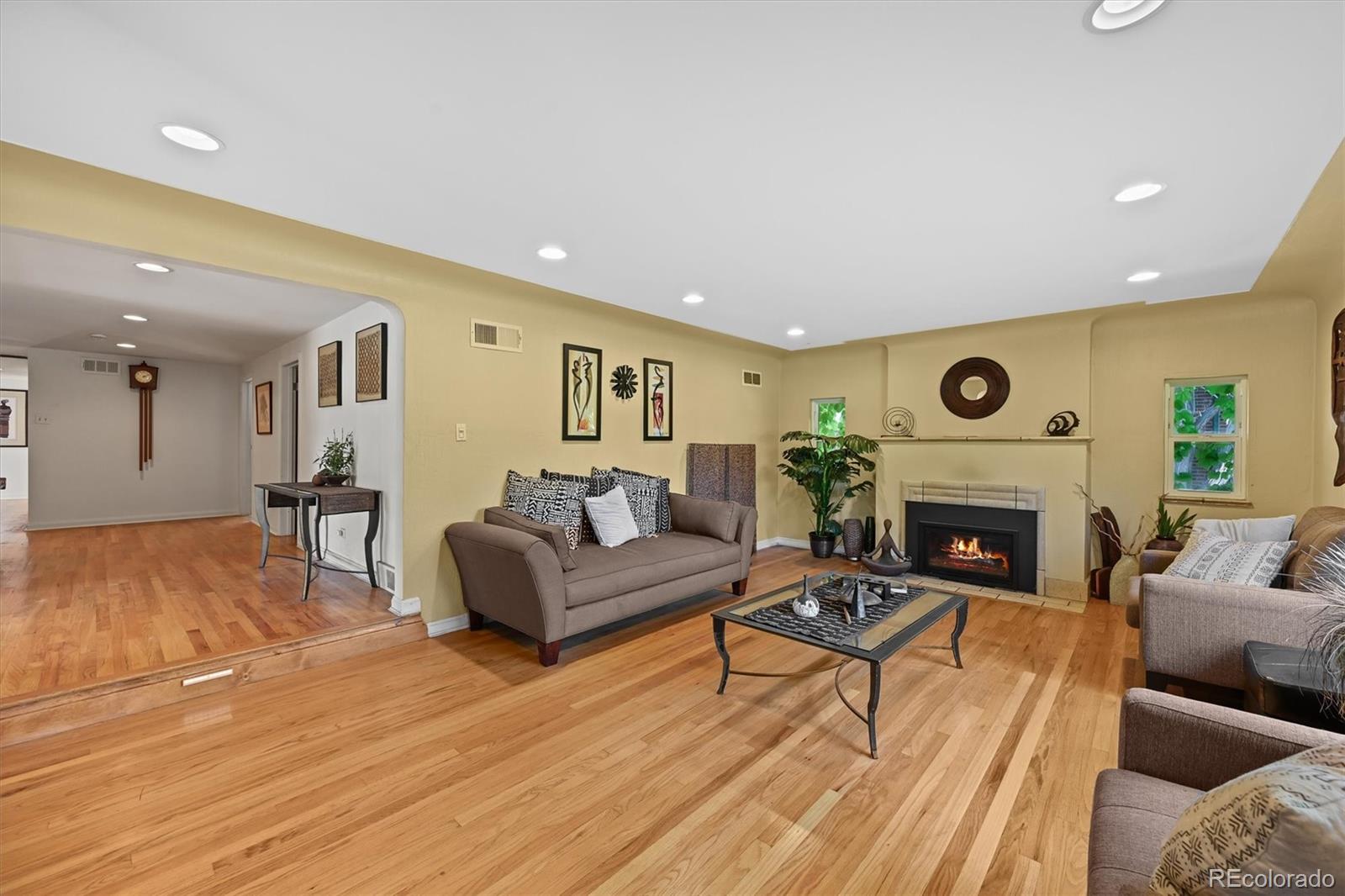 MLS Image #6 for 2901  monaco parkway,denver, Colorado