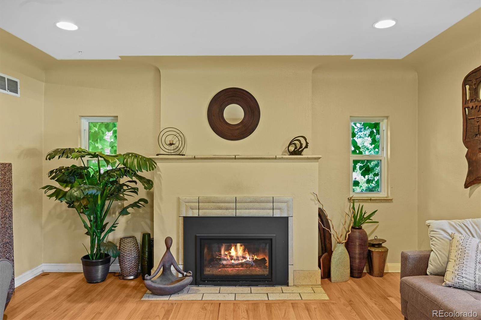 MLS Image #7 for 2901  monaco parkway,denver, Colorado