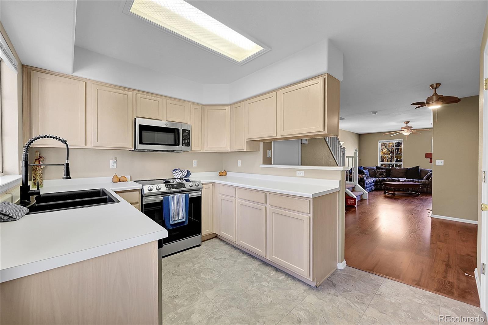 MLS Image #4 for 12012 e hoye drive ,aurora, Colorado
