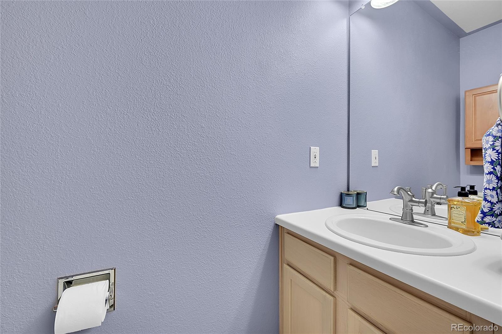 MLS Image #6 for 12012 e hoye drive ,aurora, Colorado
