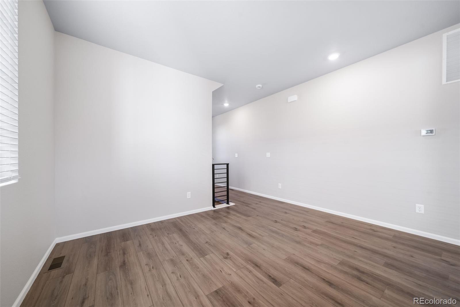 MLS Image #11 for 22382 e 38th place,aurora, Colorado
