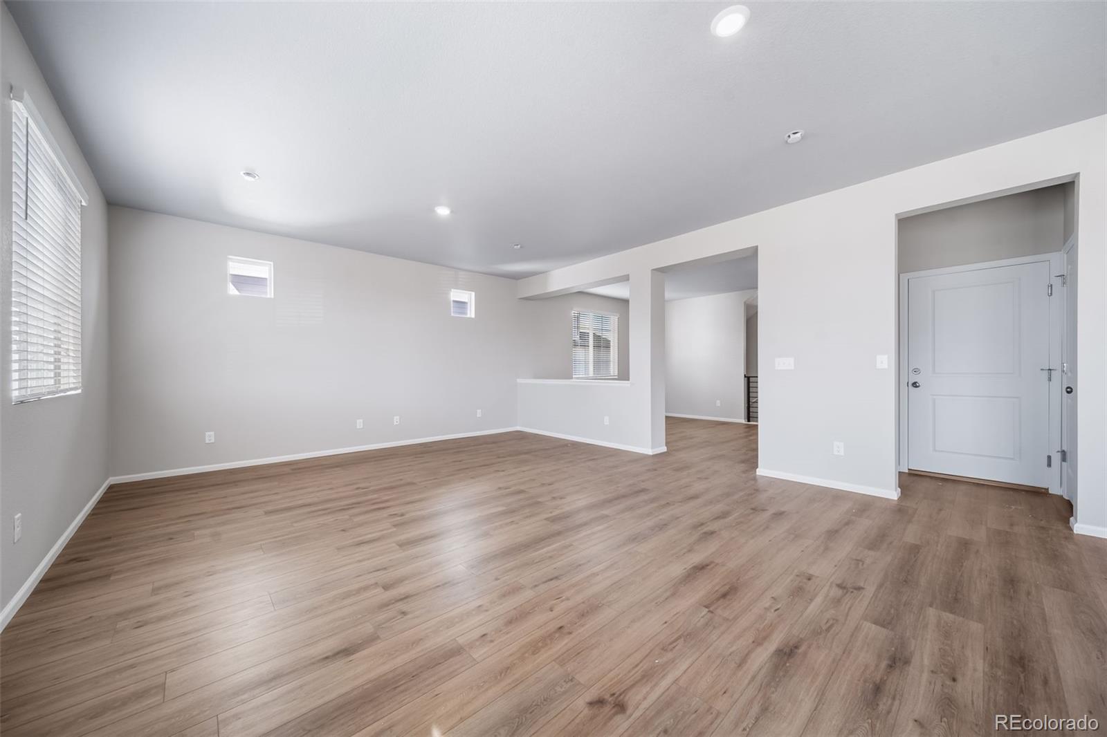MLS Image #12 for 22382 e 38th place,aurora, Colorado