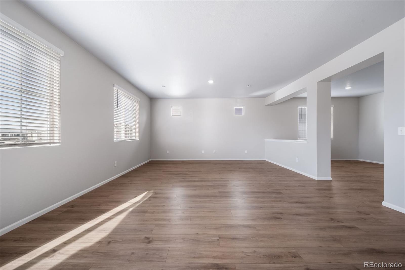 MLS Image #18 for 22382 e 38th place,aurora, Colorado