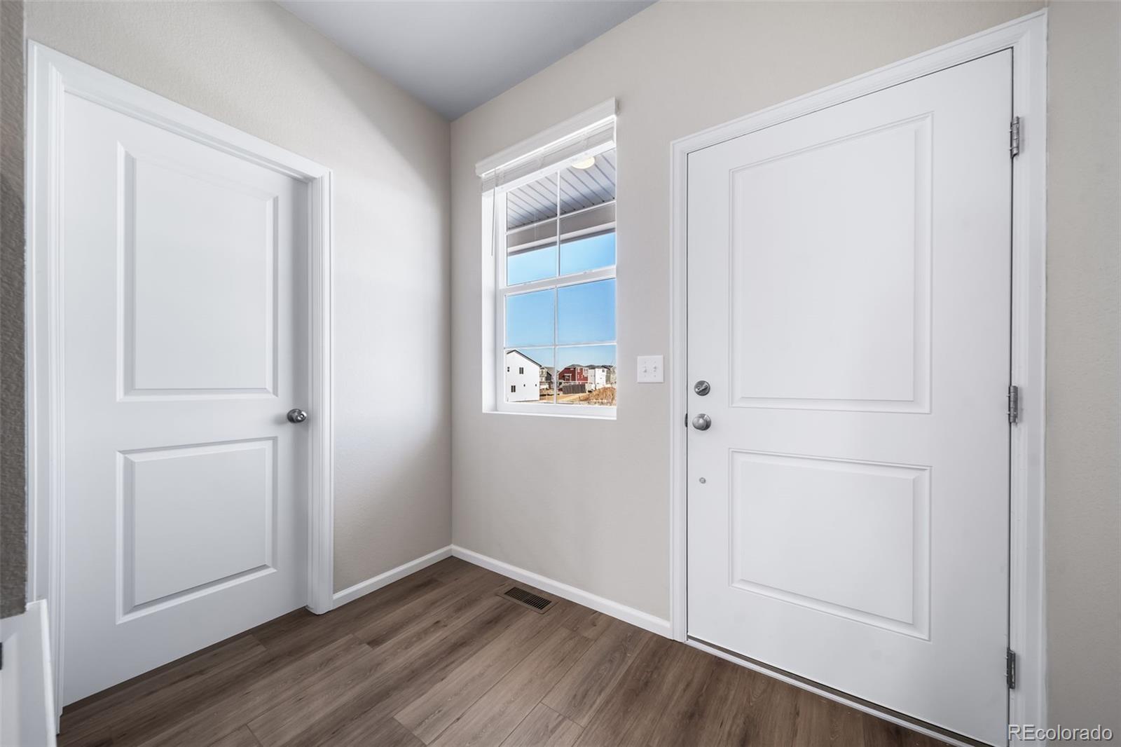 MLS Image #20 for 22382 e 38th place,aurora, Colorado
