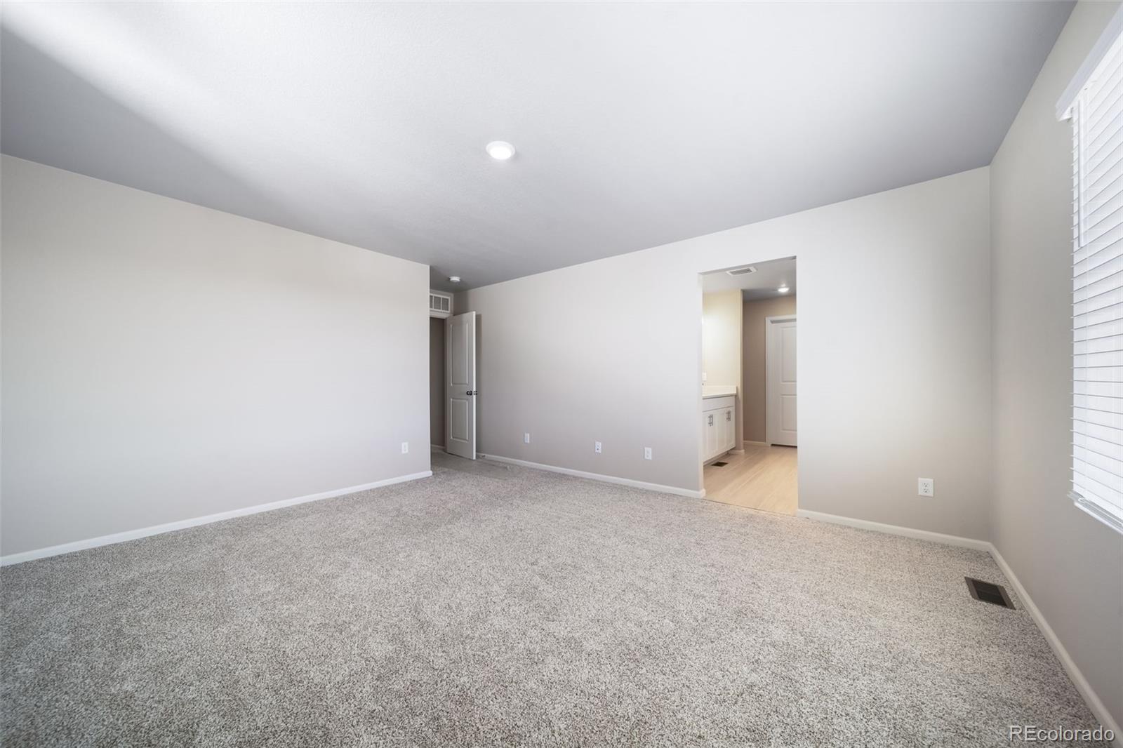 MLS Image #21 for 22382 e 38th place,aurora, Colorado