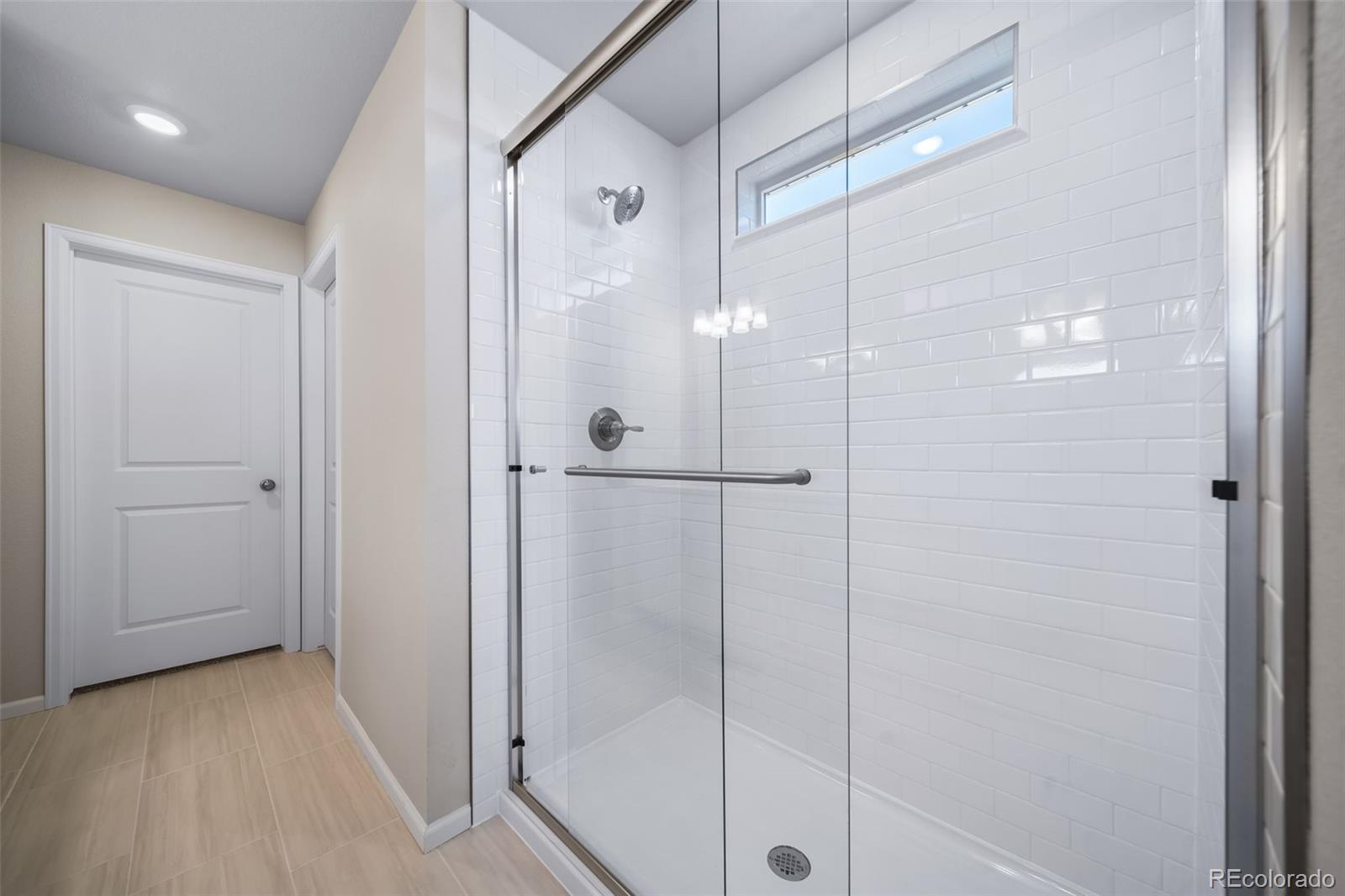 MLS Image #26 for 22382 e 38th place,aurora, Colorado