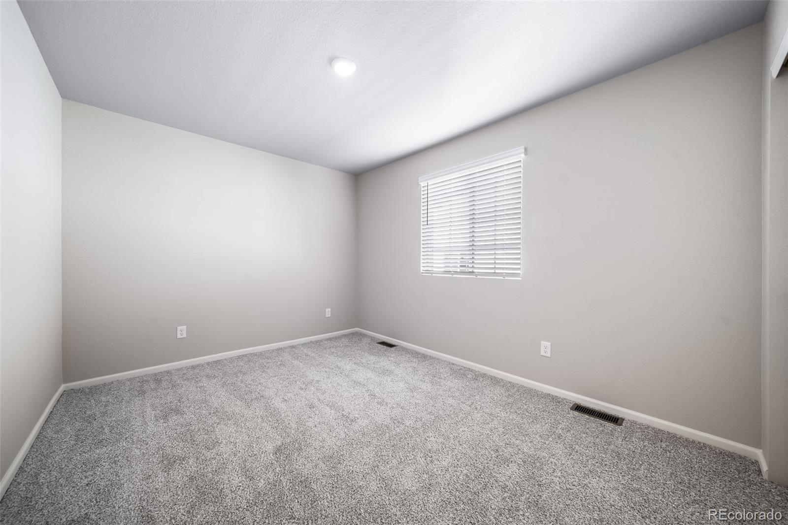 MLS Image #27 for 22382 e 38th place,aurora, Colorado
