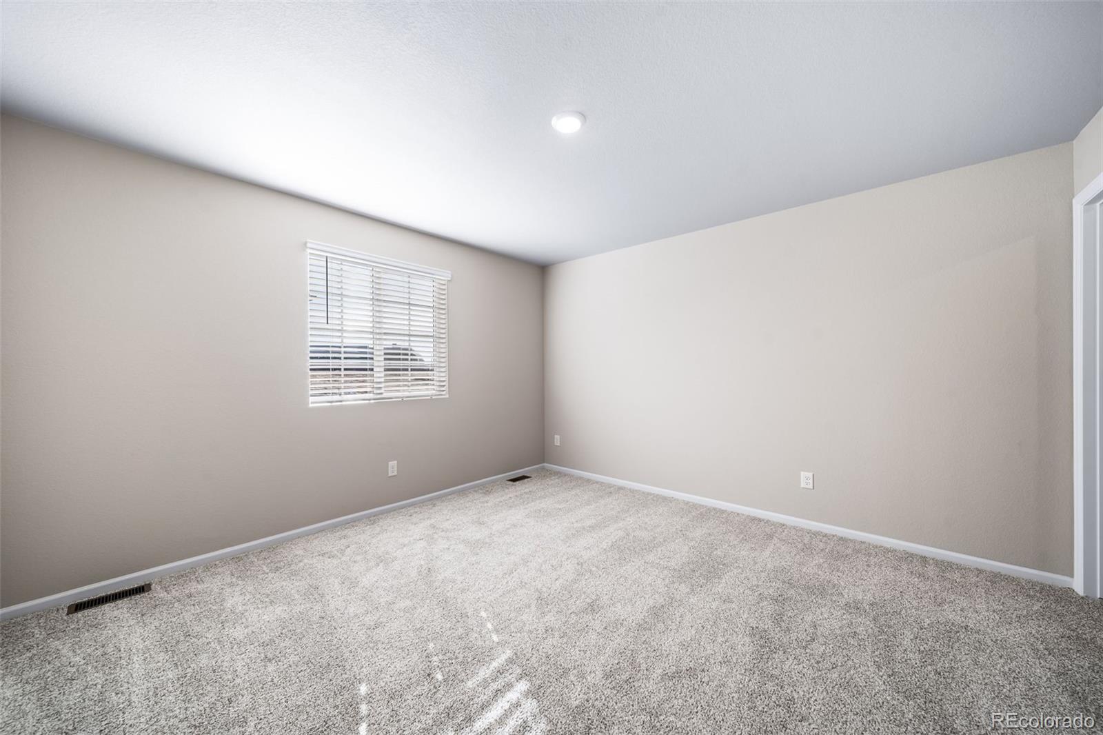 MLS Image #33 for 22382 e 38th place,aurora, Colorado
