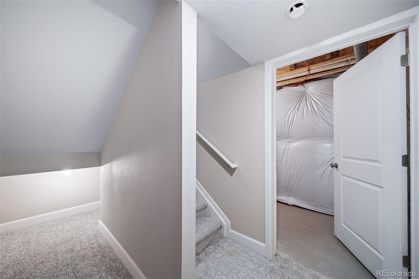 MLS Image #37 for 22382 e 38th place,aurora, Colorado