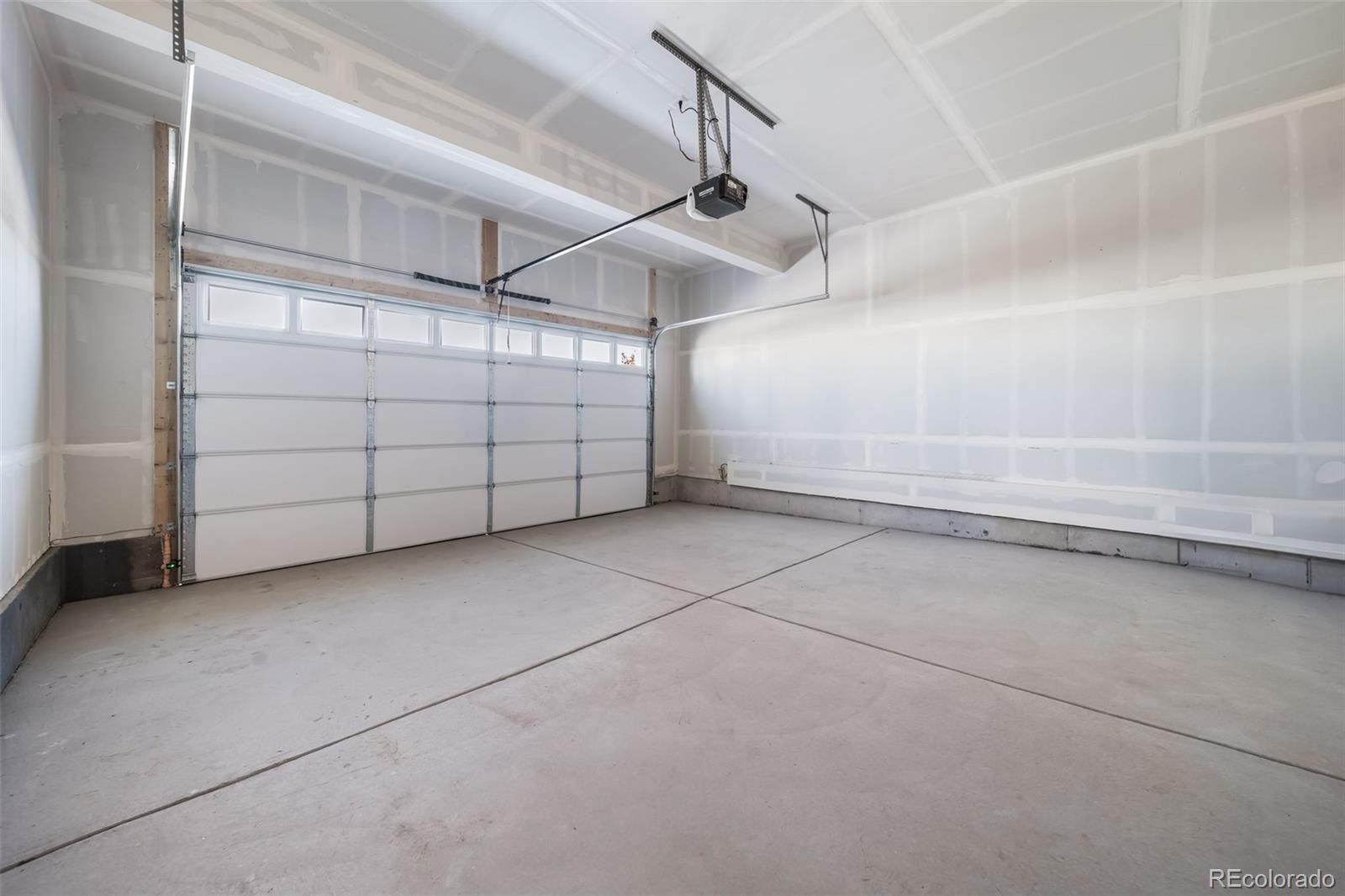 MLS Image #40 for 22382 e 38th place,aurora, Colorado