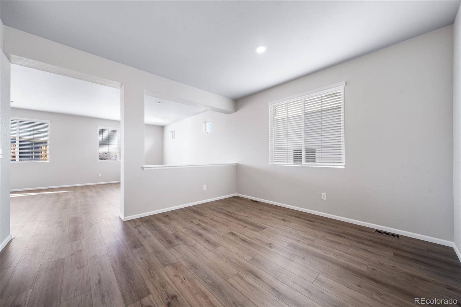 MLS Image #9 for 22382 e 38th place,aurora, Colorado
