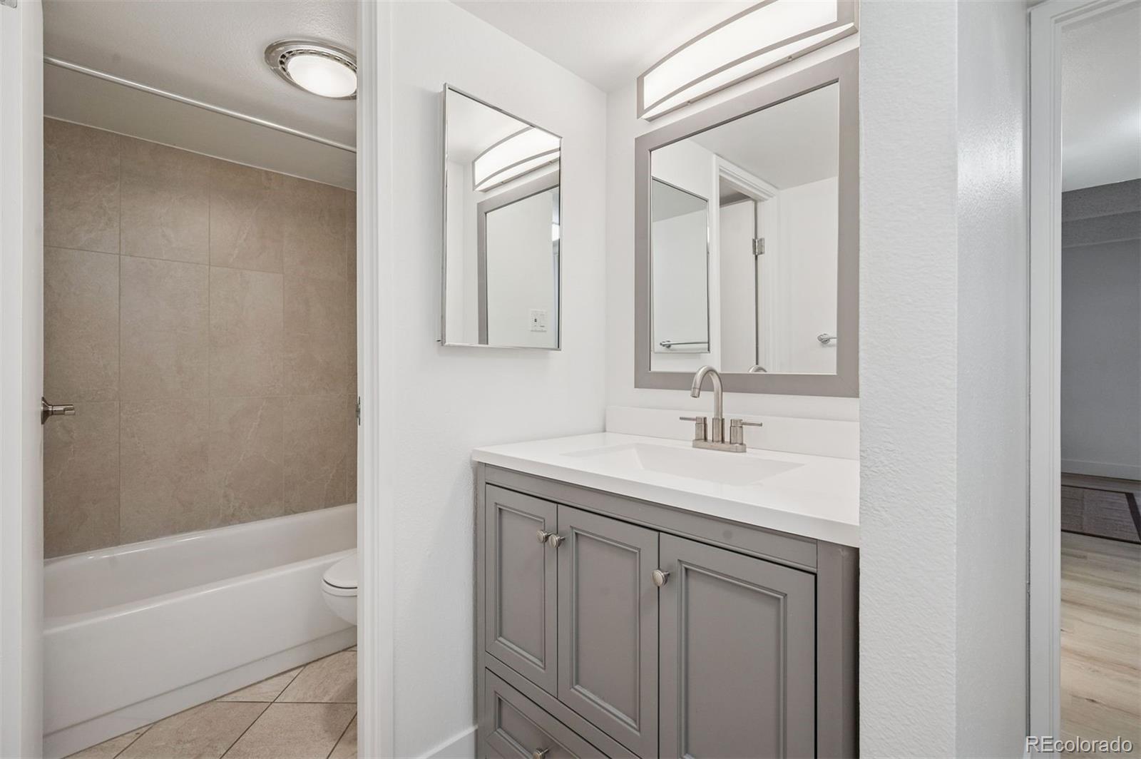 MLS Image #23 for 777 n washington street 804,denver, Colorado