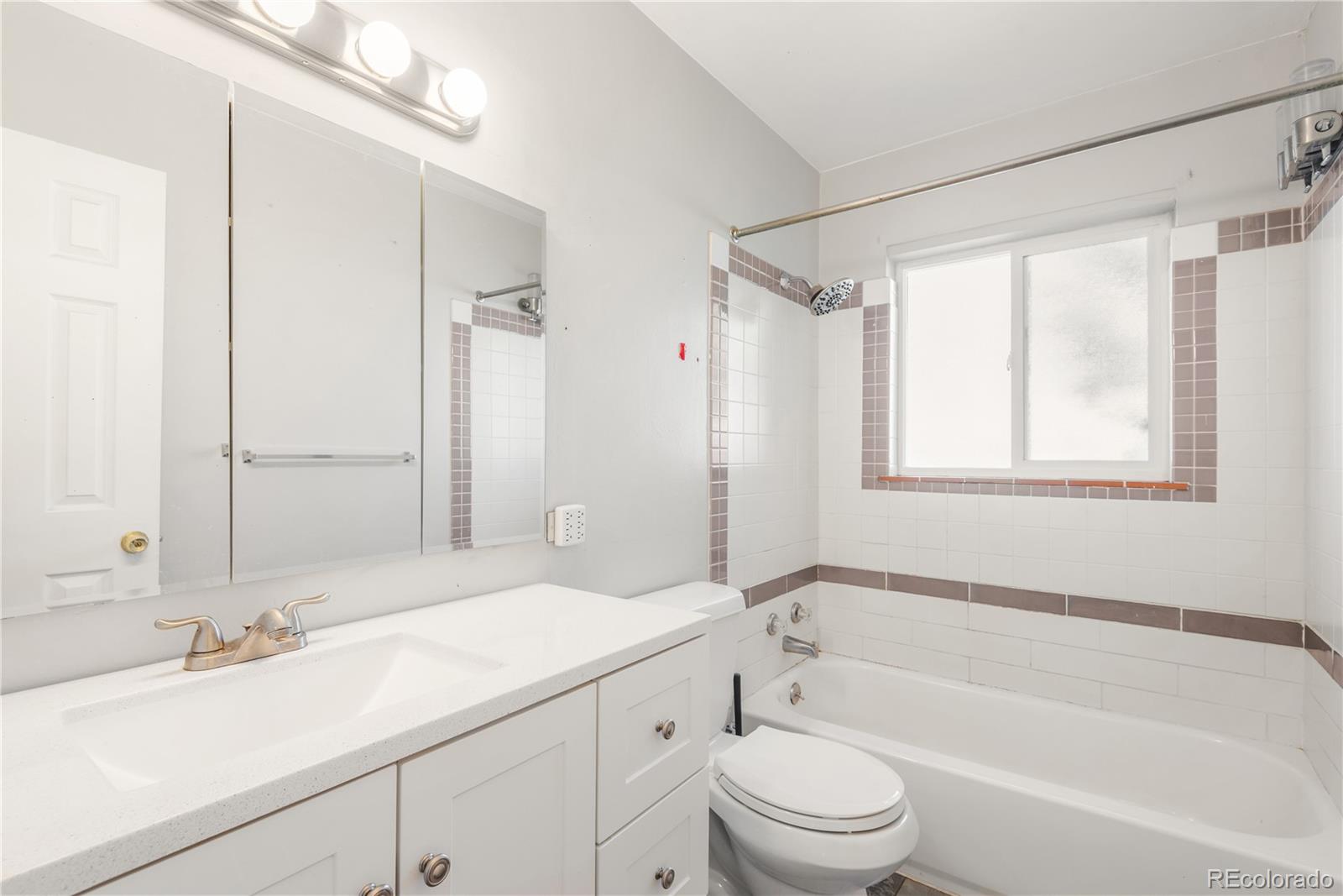 MLS Image #11 for 985  xavier street,denver, Colorado