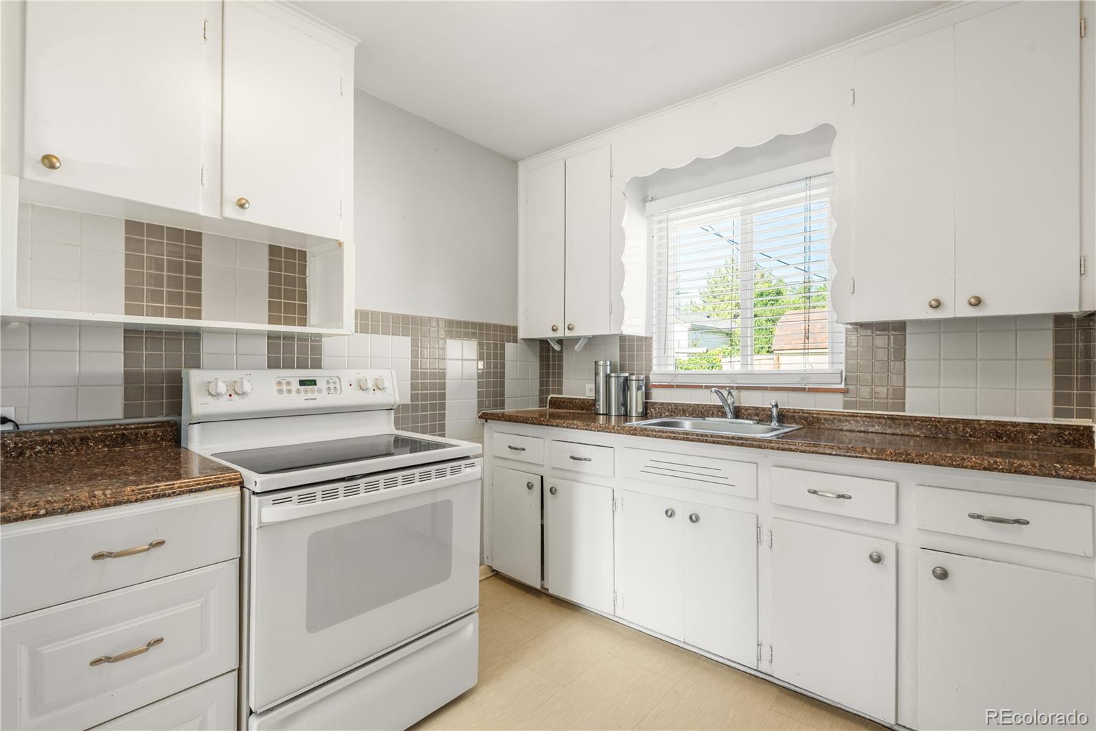 MLS Image #19 for 985  xavier street,denver, Colorado