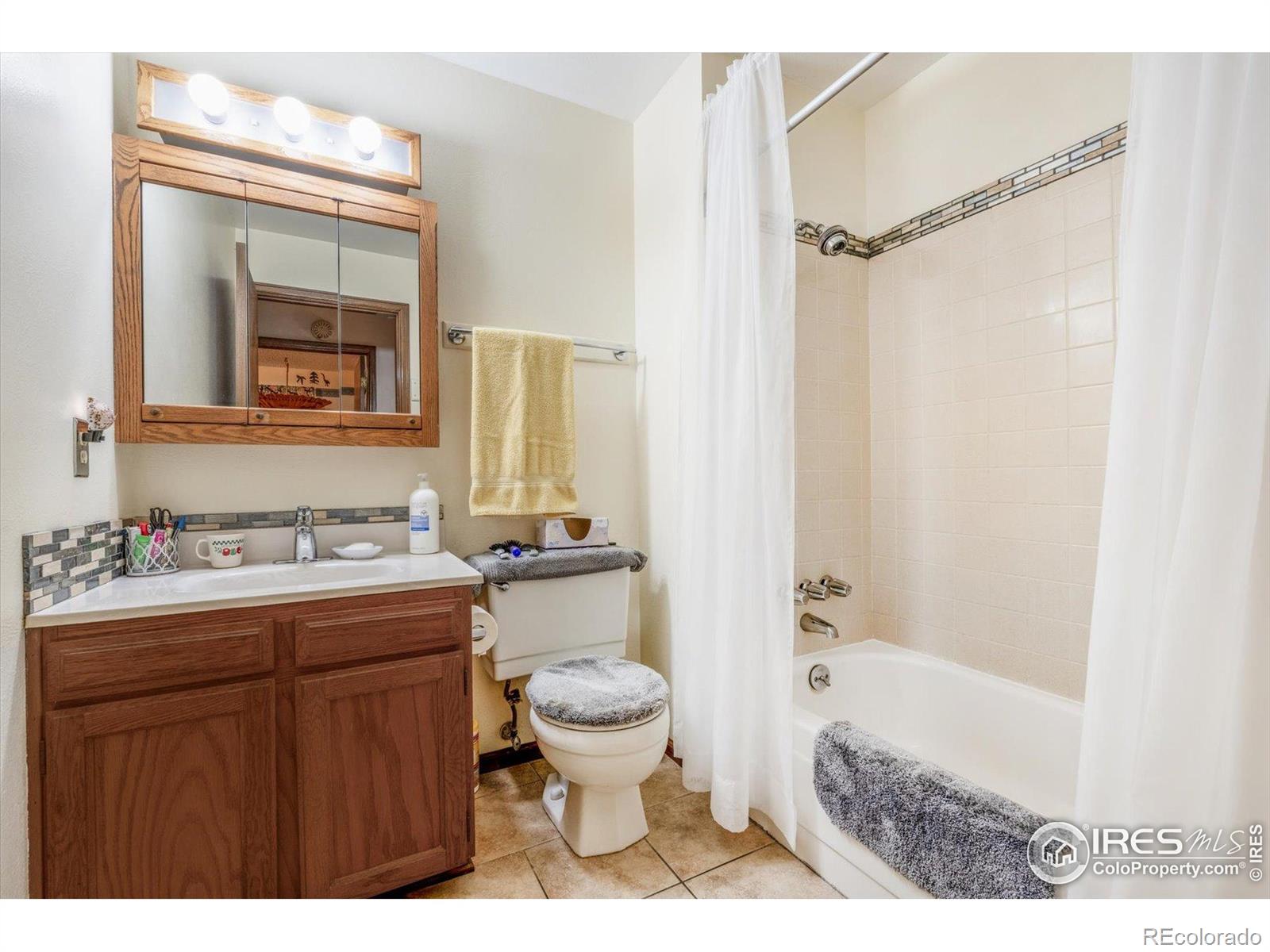 MLS Image #7 for 2516 s cimarron street,aurora, Colorado