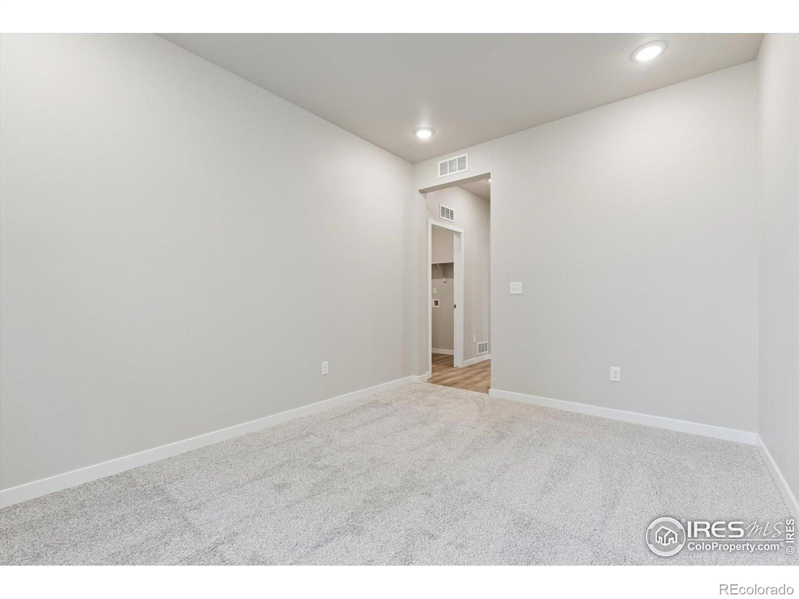 MLS Image #10 for 849  harvard street,johnstown, Colorado