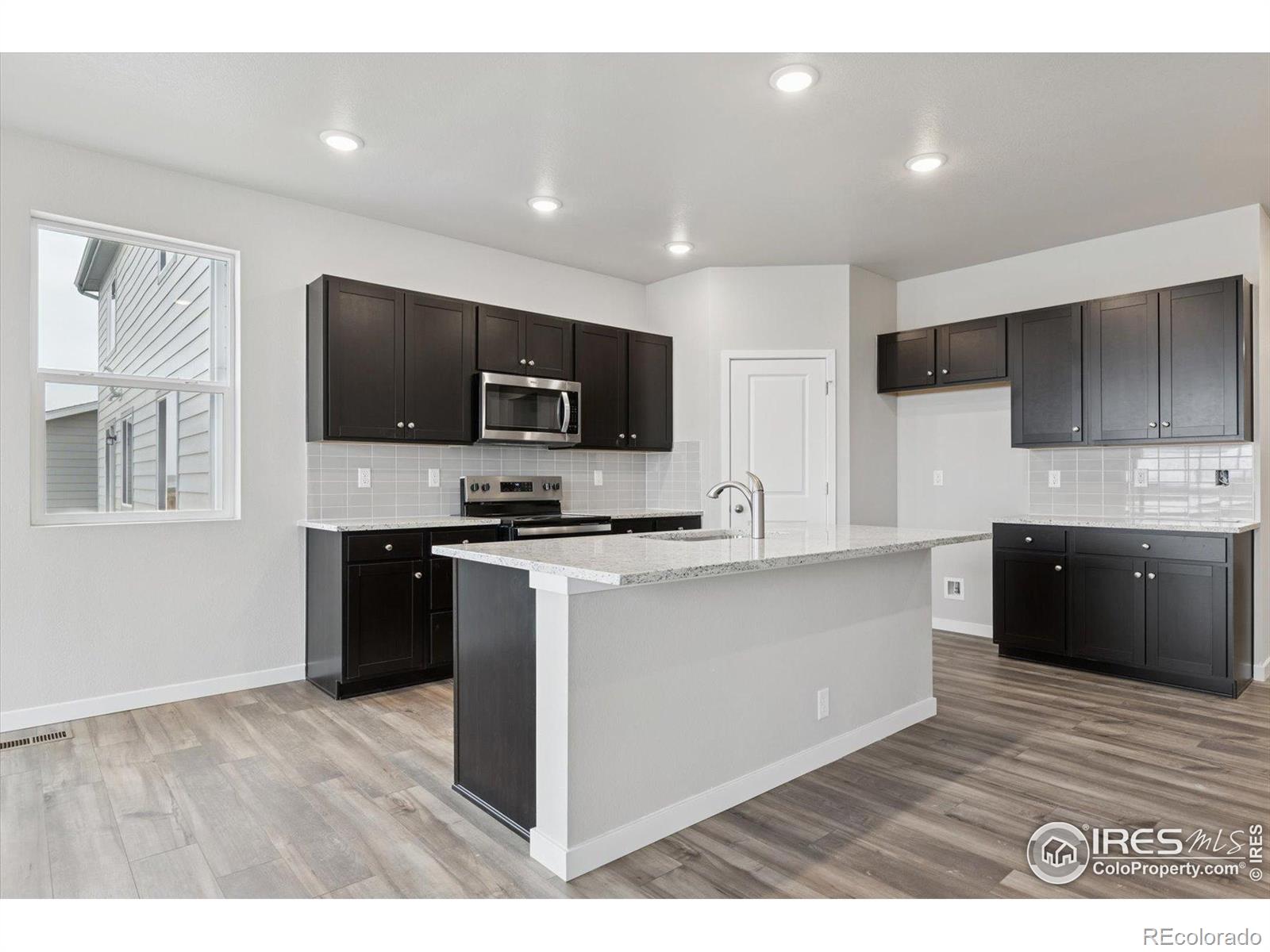 MLS Image #12 for 849  harvard street,johnstown, Colorado