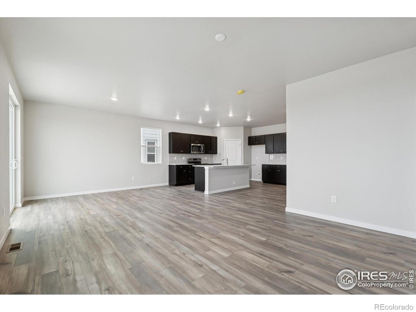 MLS Image #17 for 849  harvard street,johnstown, Colorado