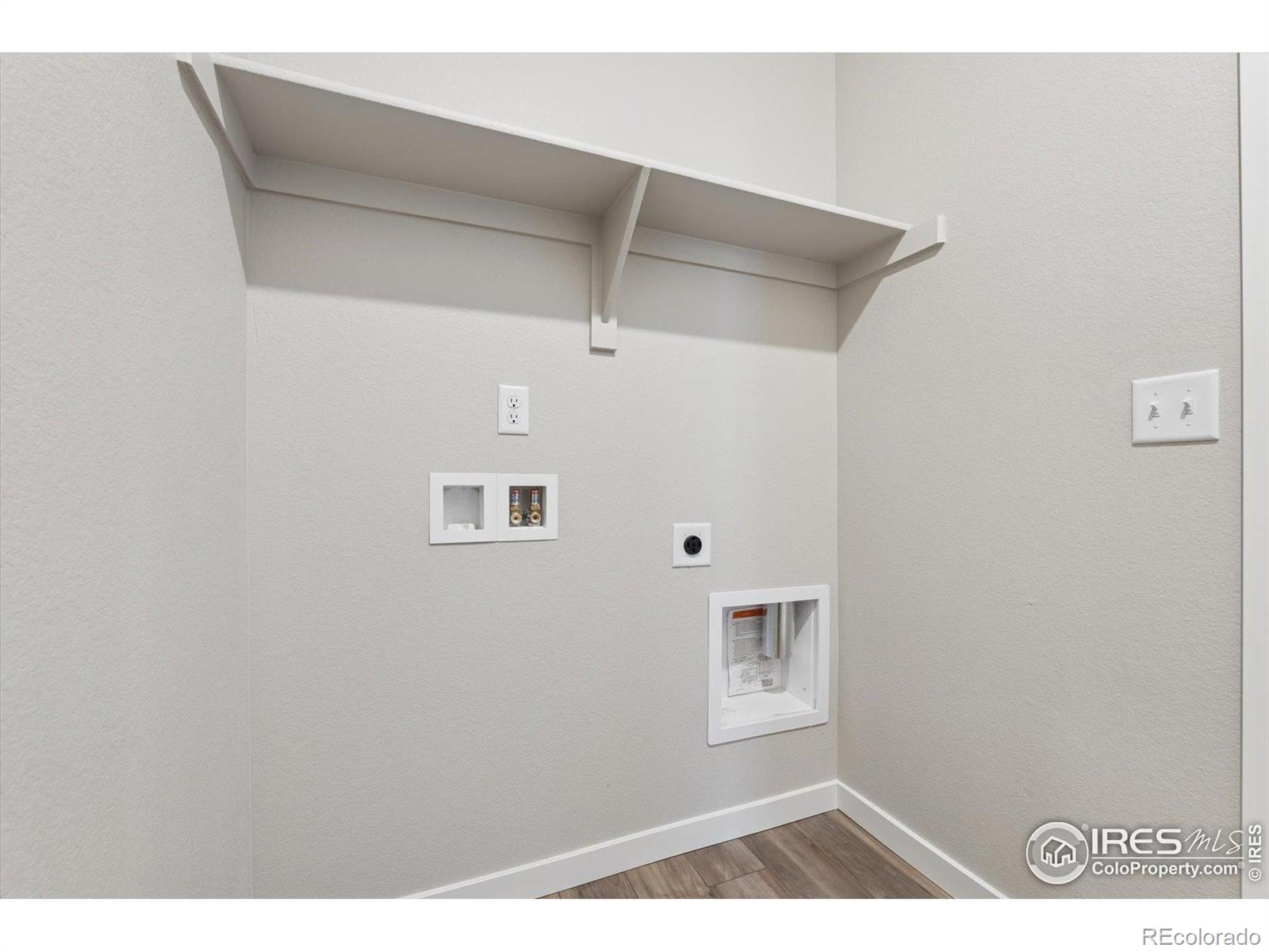 MLS Image #5 for 849  harvard street,johnstown, Colorado