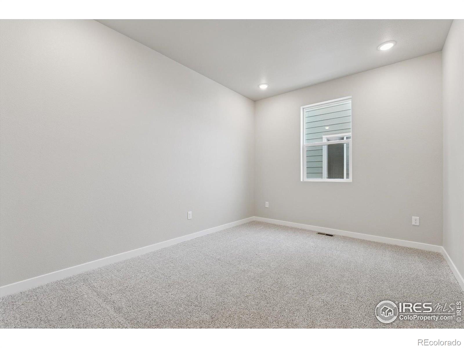 MLS Image #8 for 849  harvard street,johnstown, Colorado